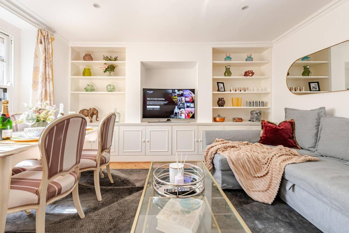 Spacious And Private By Royal Palace * London