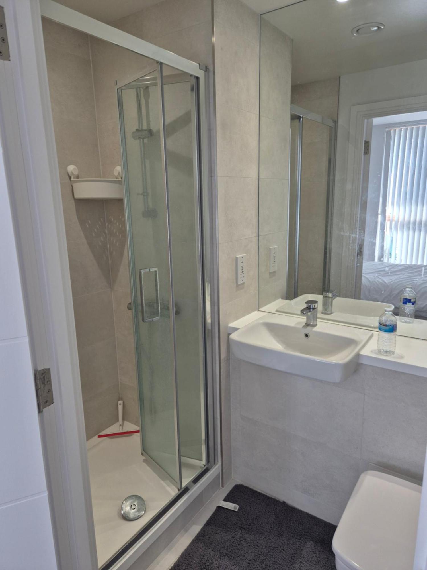 Homestay Zenith Point London