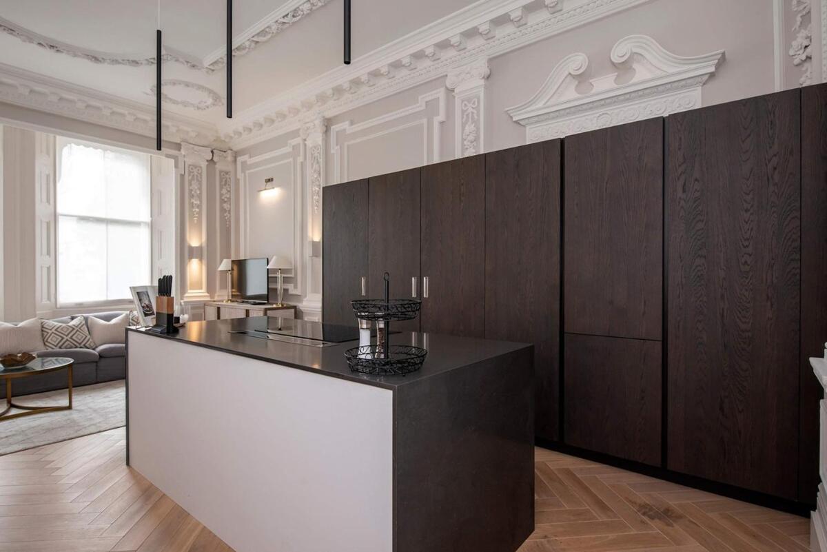 Luxury-hyde Park-2 Bedrooms 2 Bathrooms - Quiet *