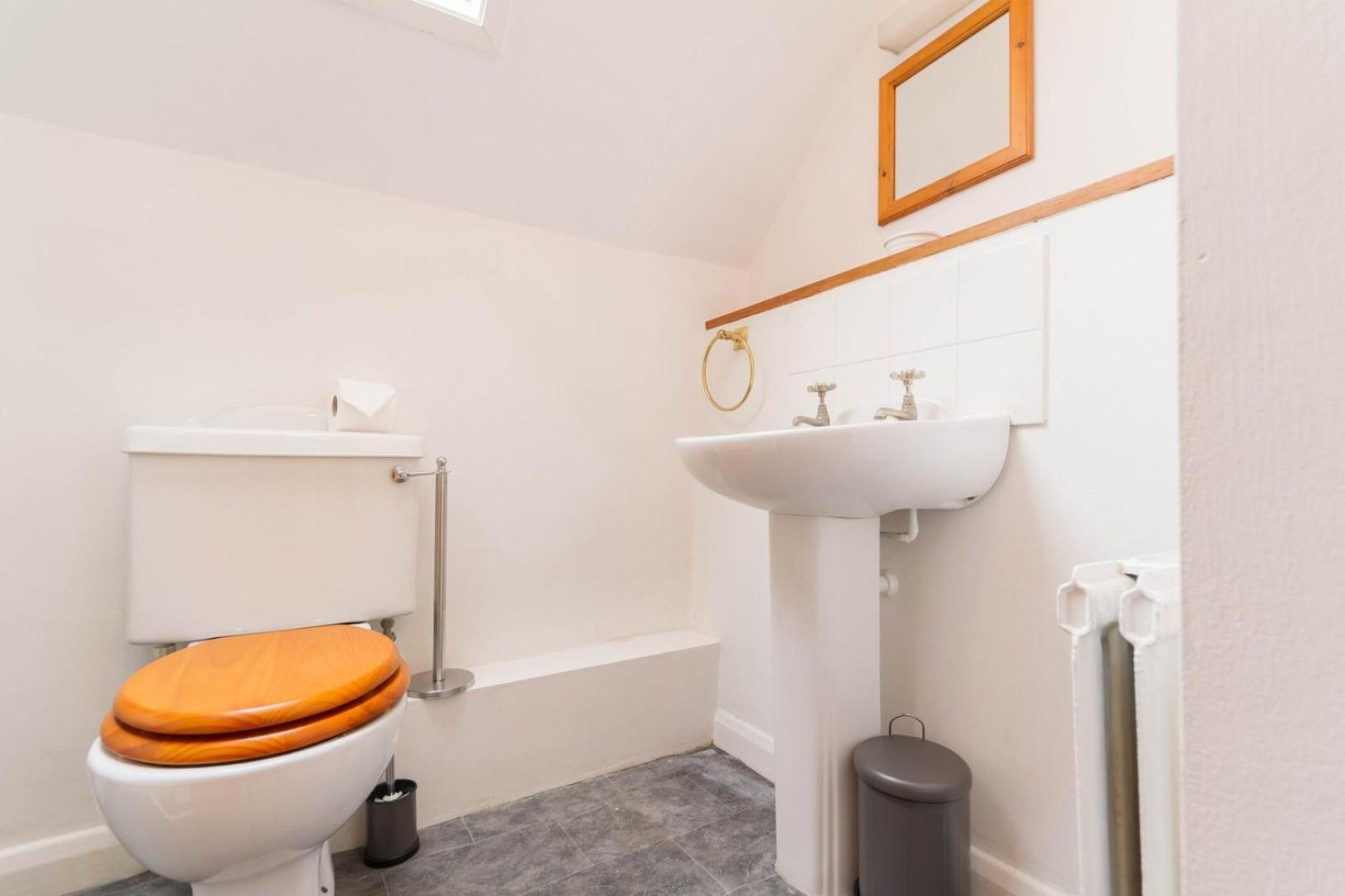 Apartment New Cosy 2 Bedroom Detached House West Finchley London
