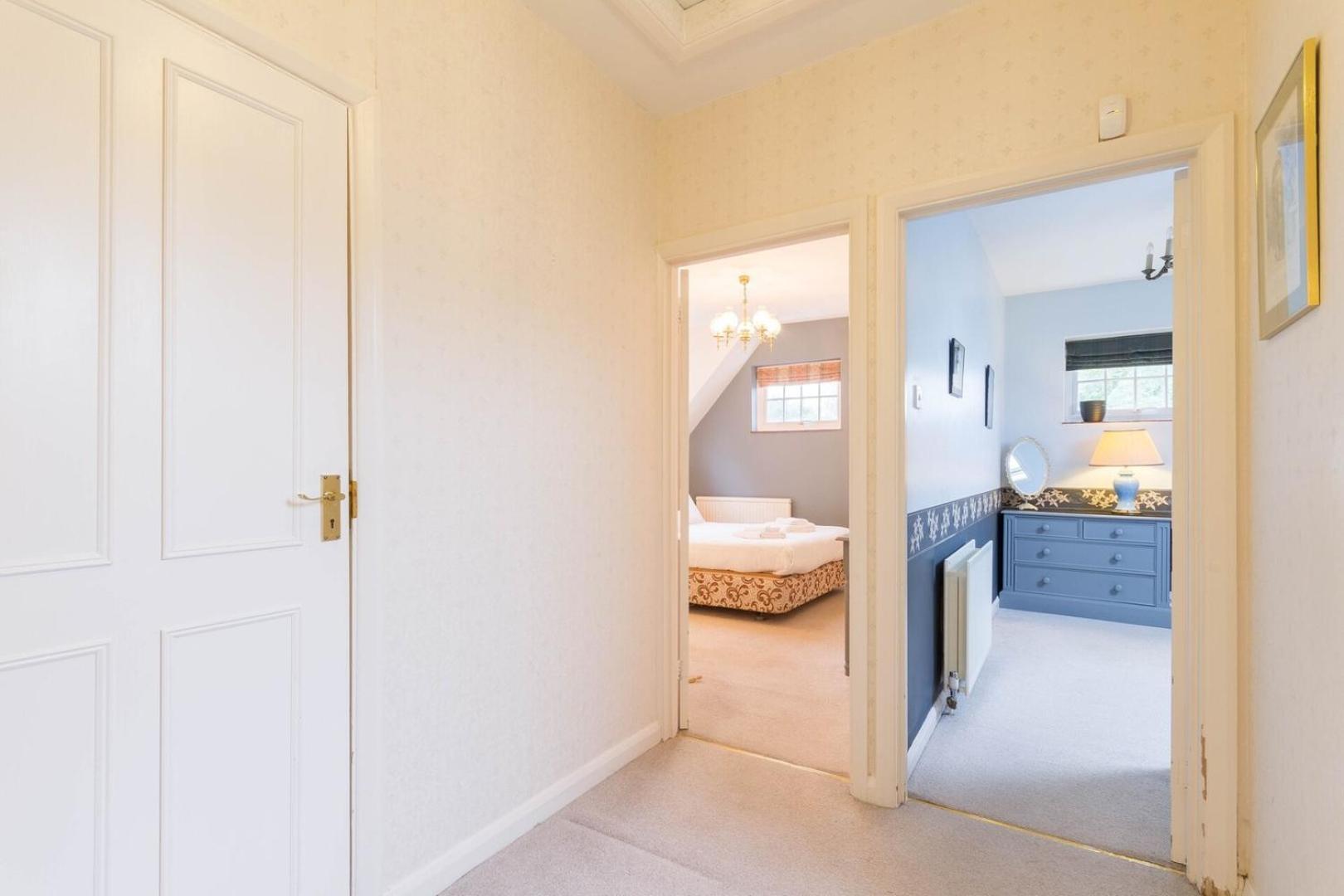 New Cosy 2 Bedroom Detached House West Finchley *