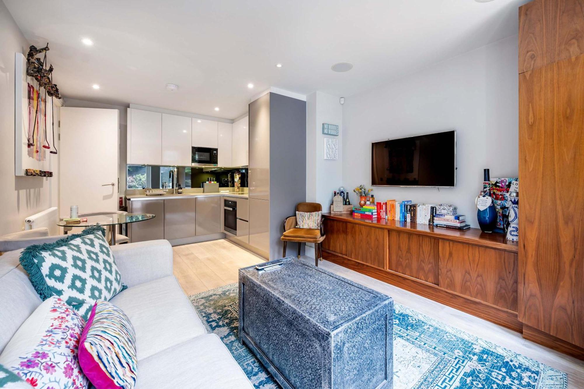 The Bohemian Rhapsody, Hampstead - By Out Of Office Lifestyle * London