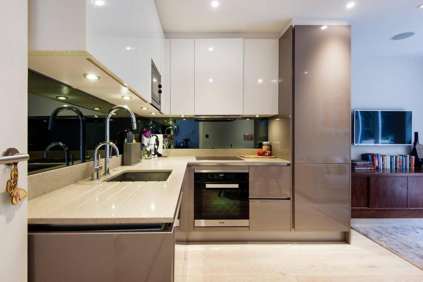 Apartment The Bohemian Rhapsody, Hampstead - By Out Of Office Lifestyle