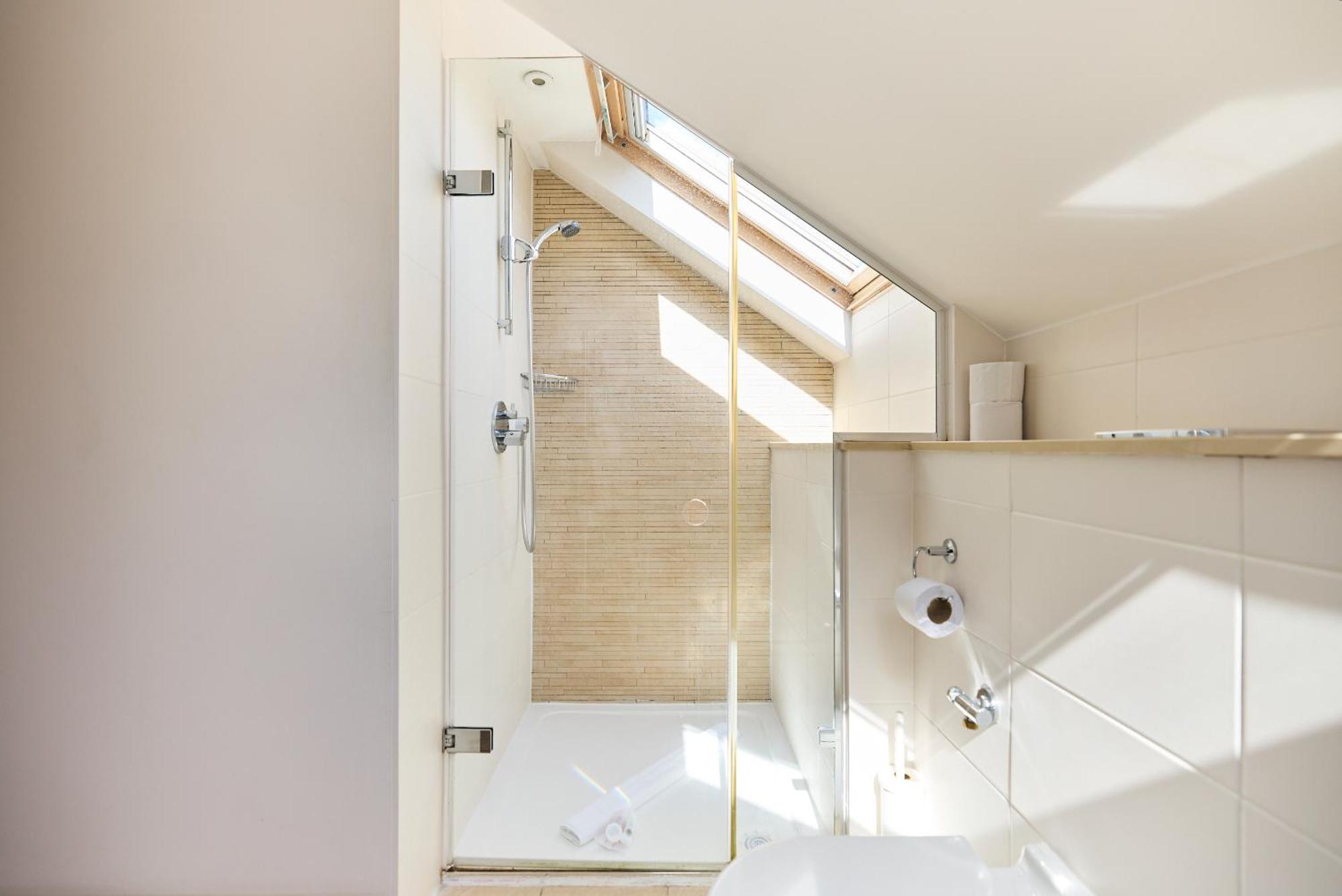 Apartamento The Porchester Gardens - Modern & Bright 4bdr With Garden And Parking