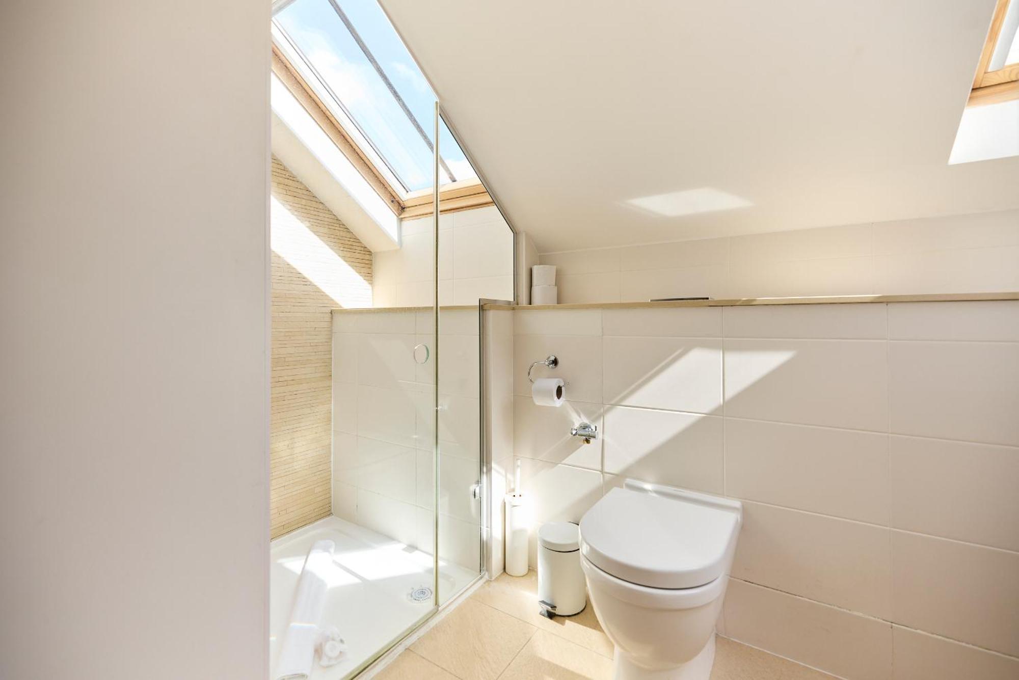 Apartamento The Porchester Gardens - Modern & Bright 4bdr With Garden And Parking
