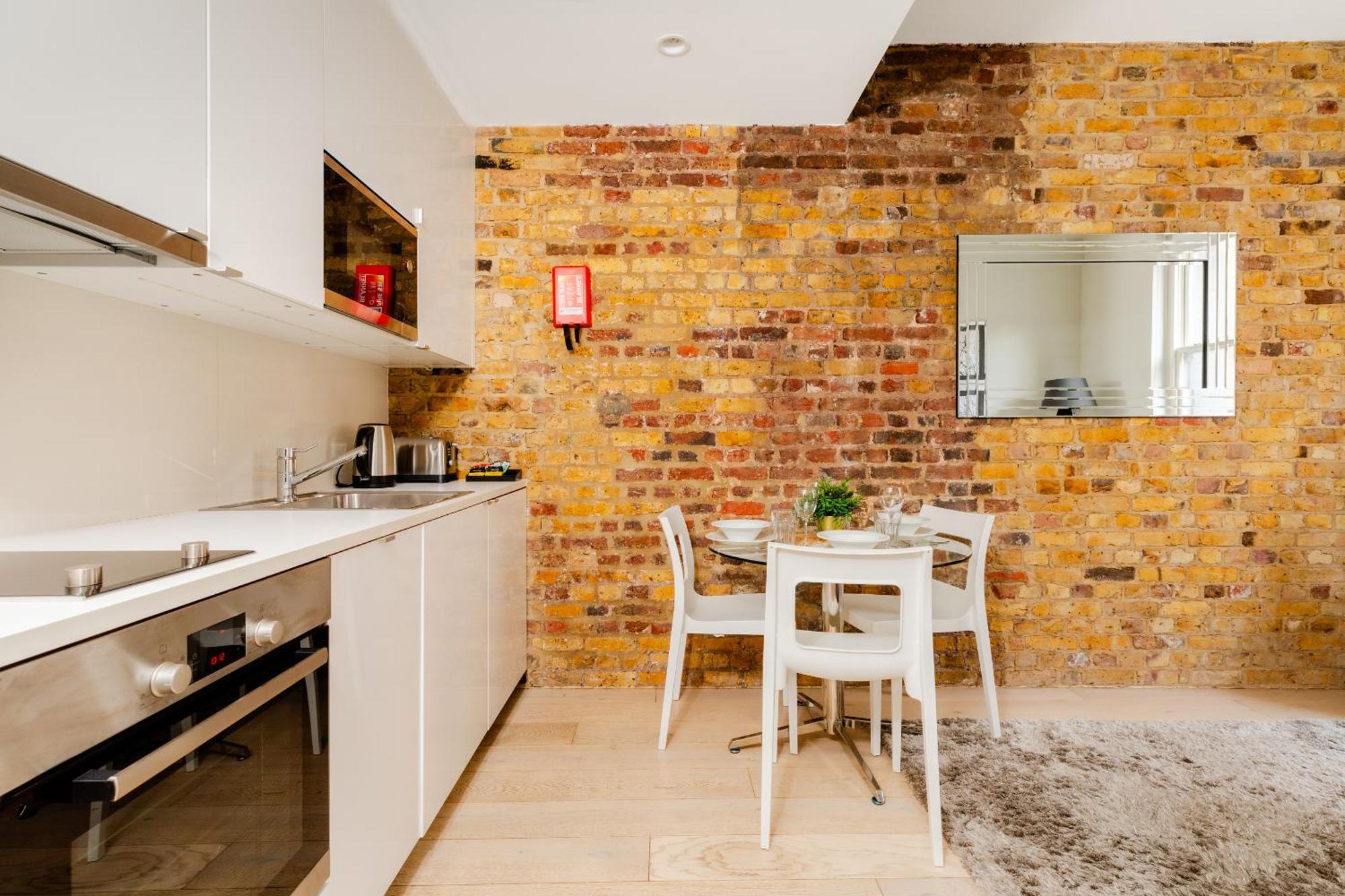 Stayinn Holborn * London