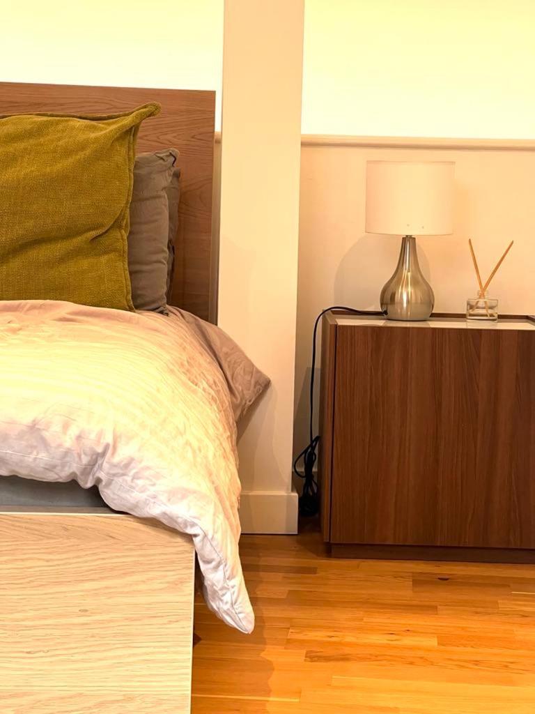Tower Bridge Apartment *
