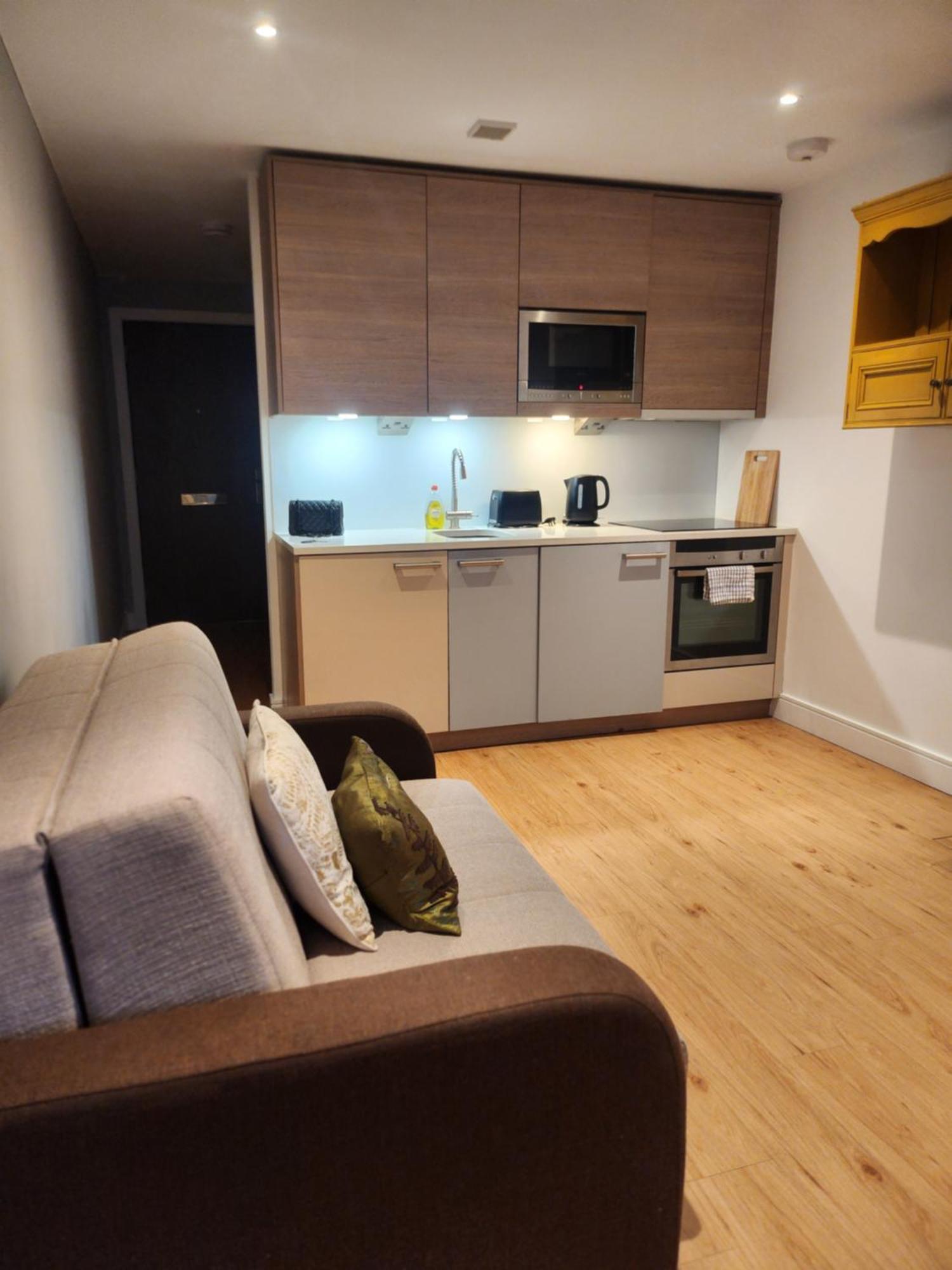 Chelsea In London--24 Gym * London