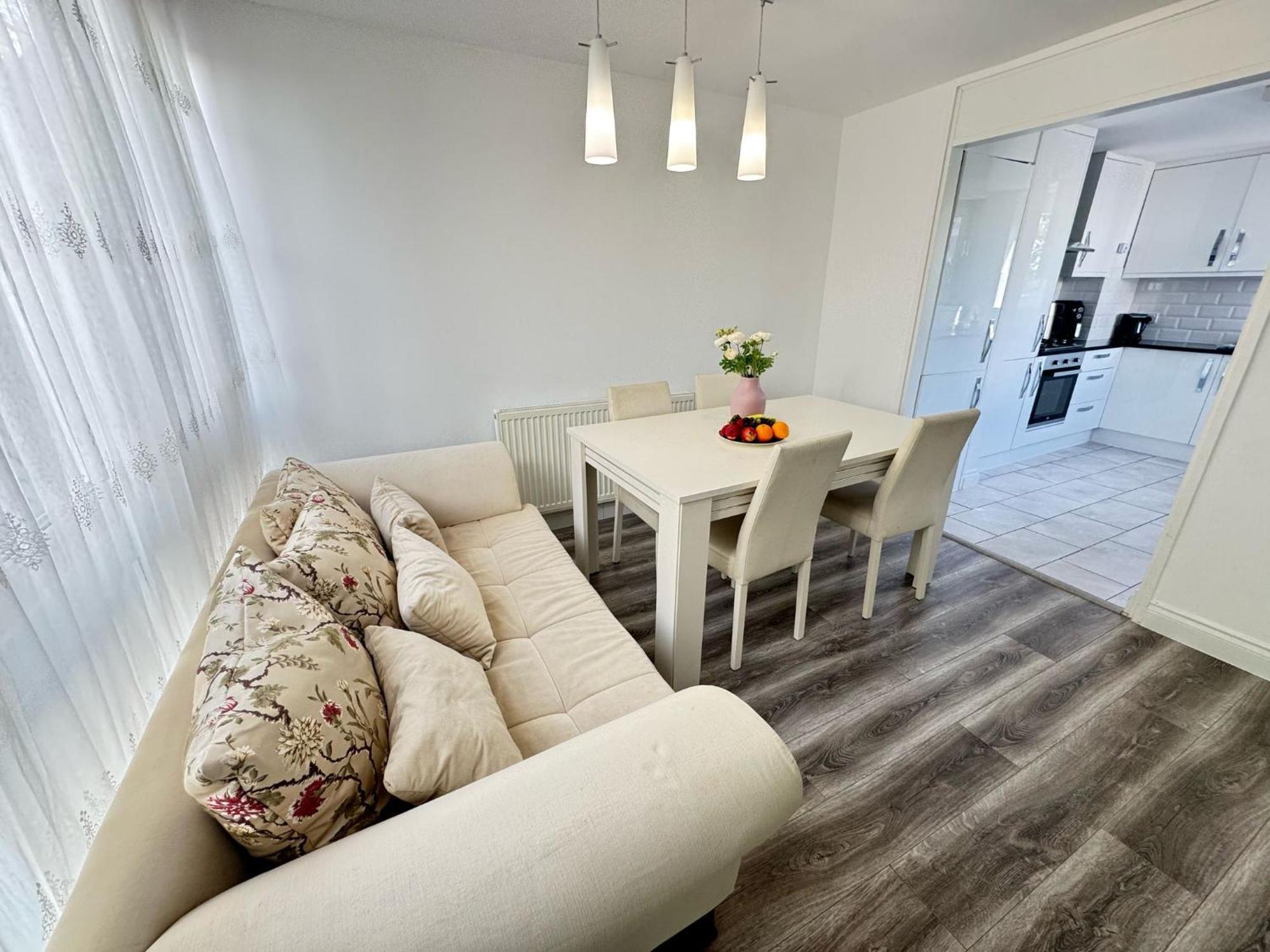 Betty Homes - Nearby Angel And Highbury * London