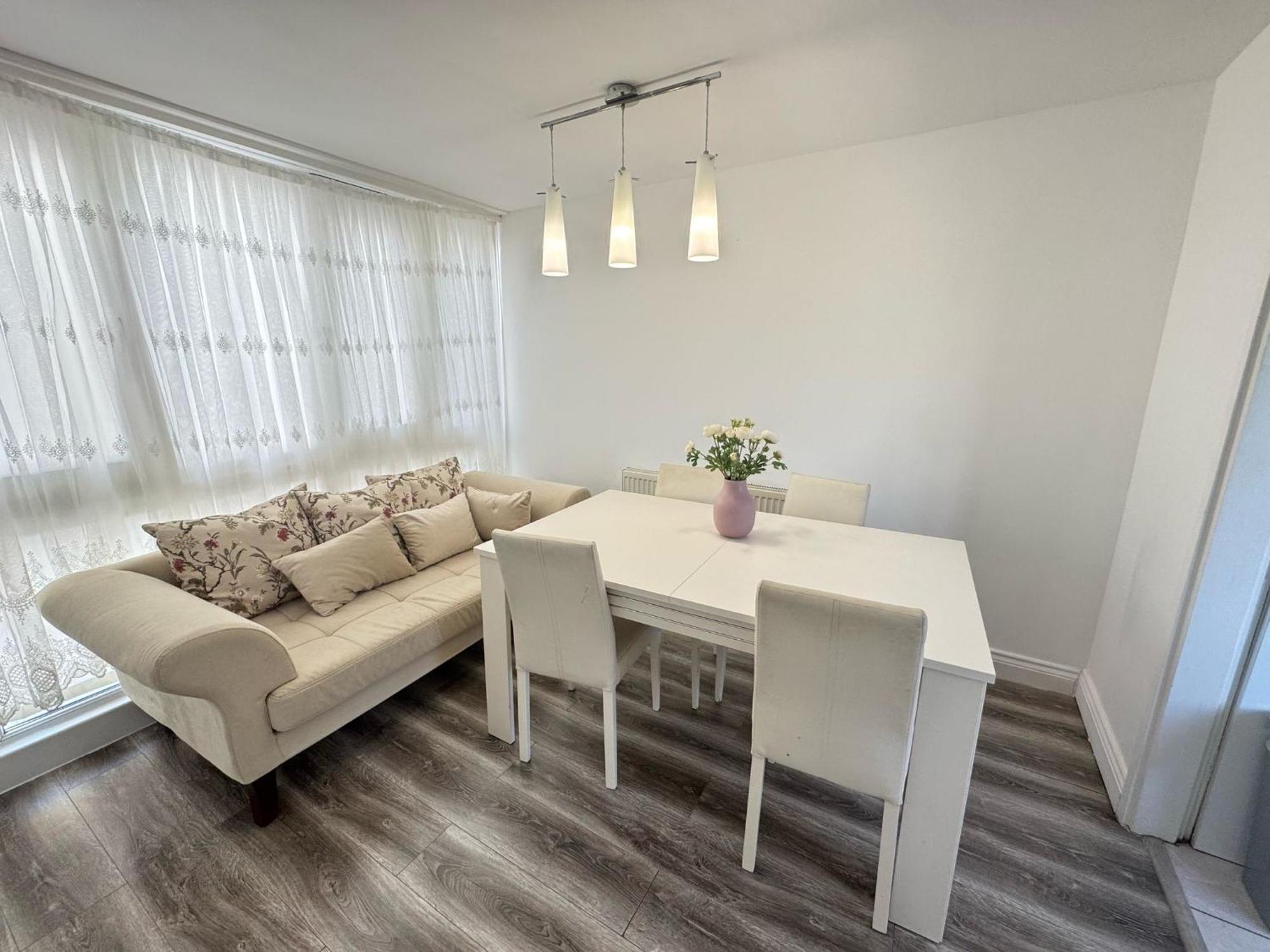 Betty Homes - Nearby Angel And Highbury Apartment