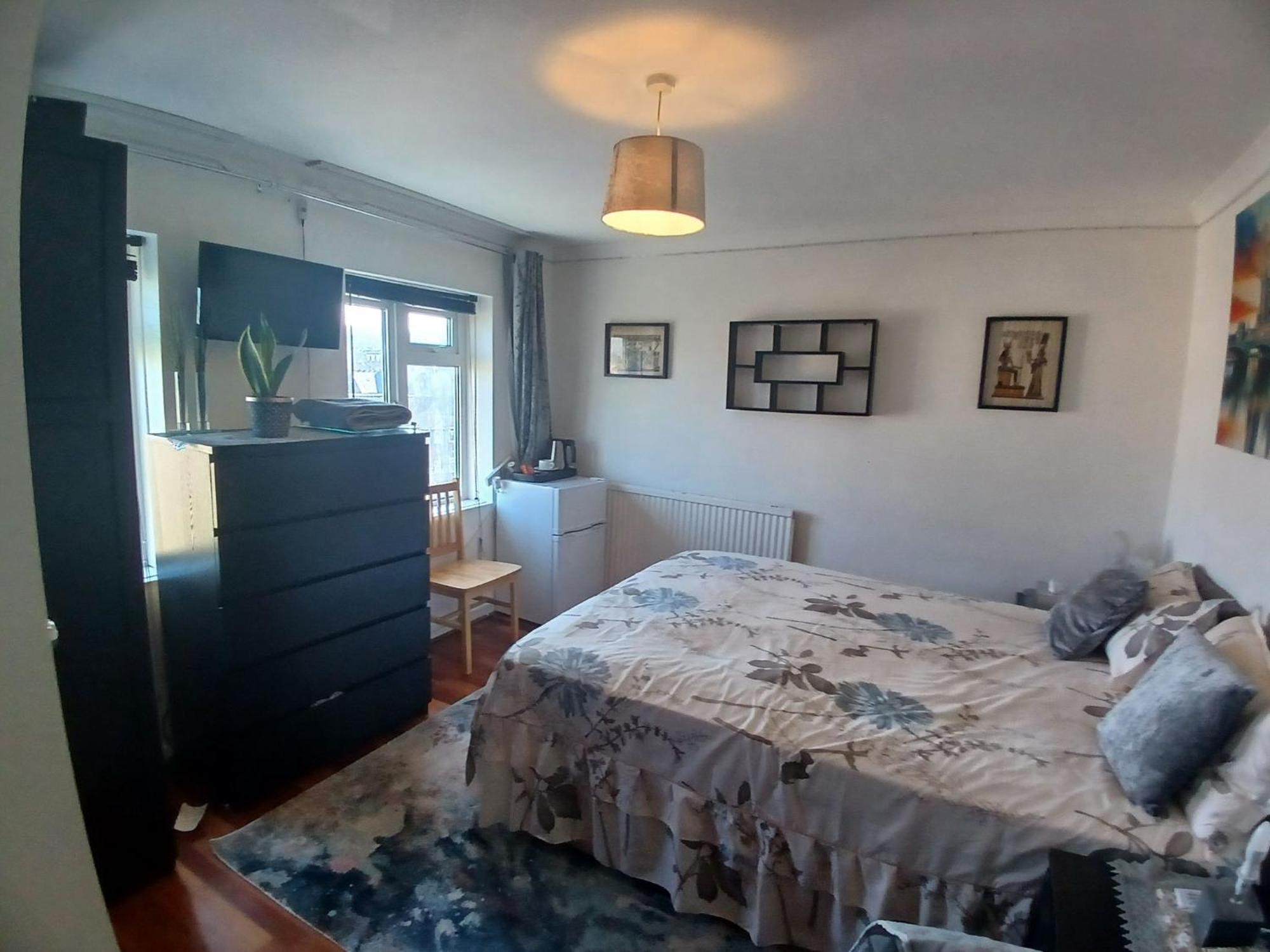 4 Bedroom House Rented By The London