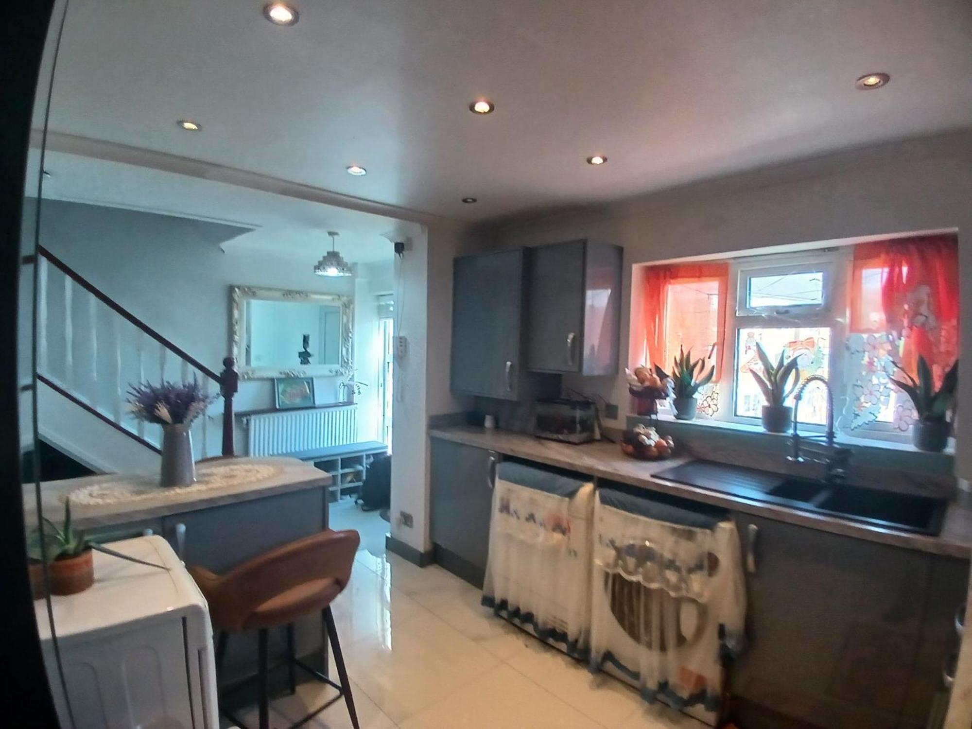 Bed & Breakfast 4 Bedroom House Rented By The London