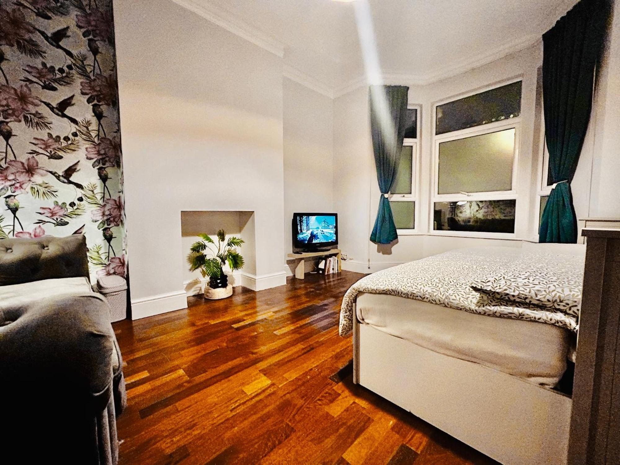 Rest Boutique Willesden Apartment