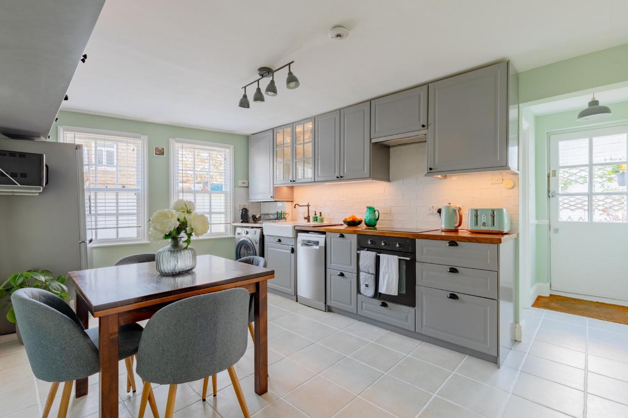 Apartment Idyllic 2bd Retreat By The River Thames Fulham
