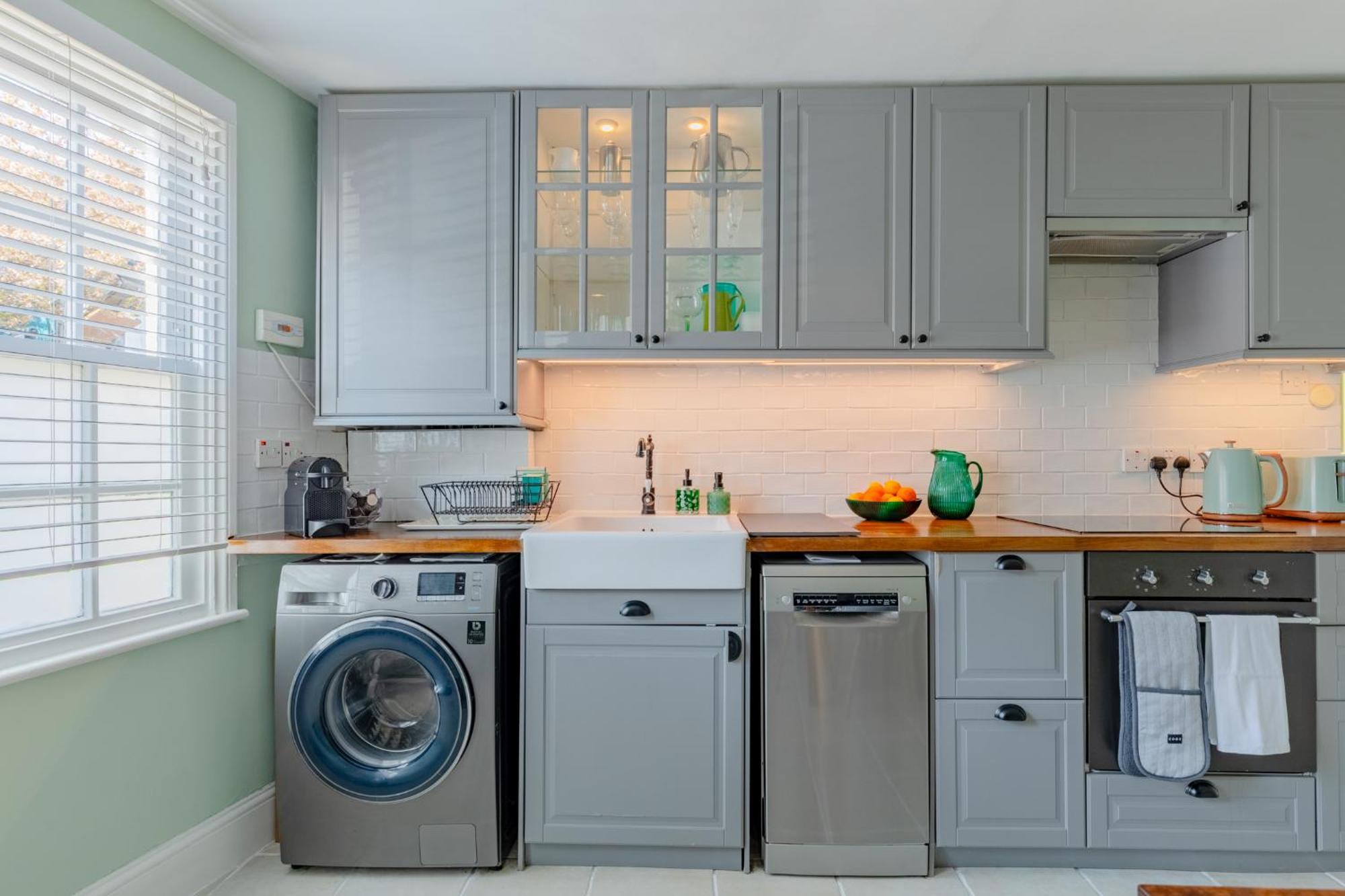 Idyllic 2bd Retreat By The River Thames Fulham Apartment