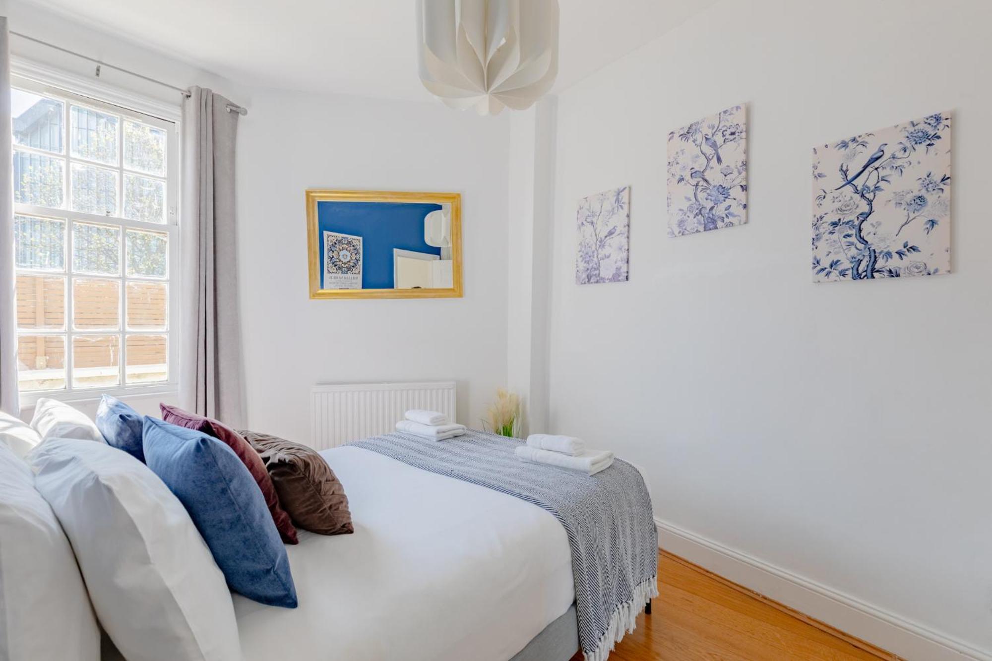 Idyllic 2bd Retreat By The River Thames Fulham London