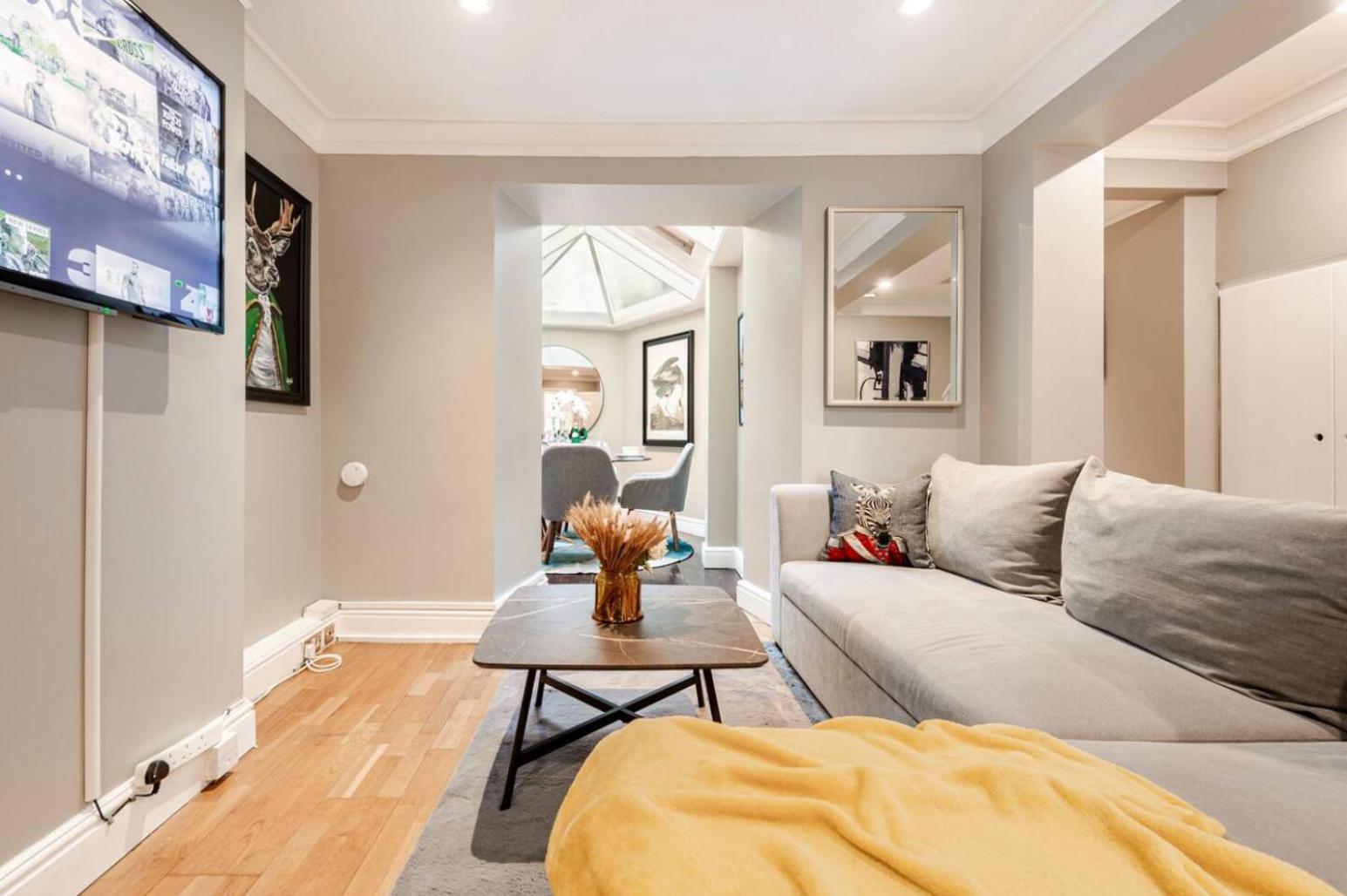 Spacious And Private By Royal Palace * London