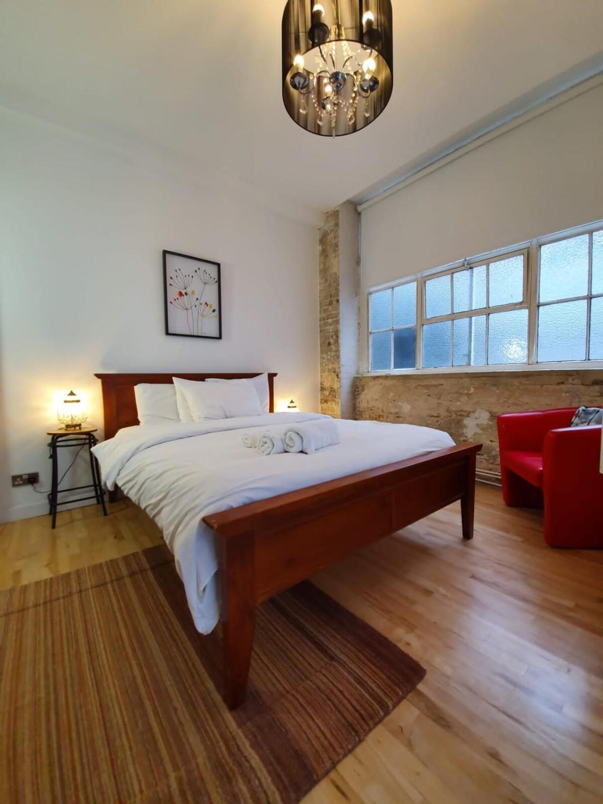 3-bedroom Spacious In Shoreditch Apartment *