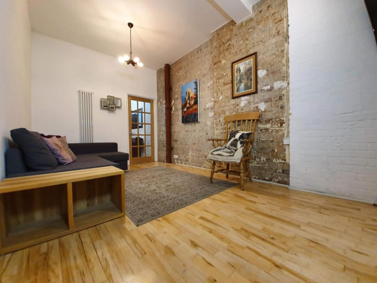 3-bedroom Spacious In Shoreditch Apartment London