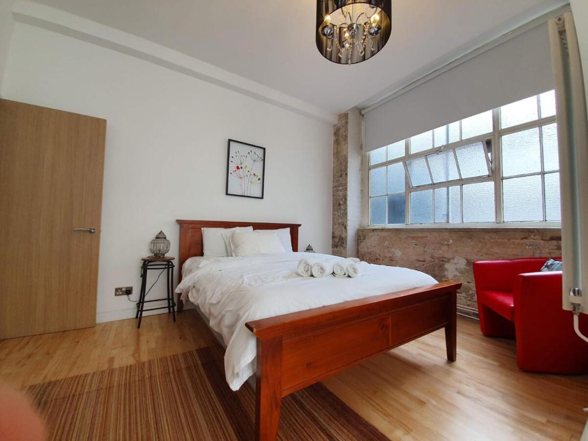 3-bedroom Spacious In Shoreditch Apartment