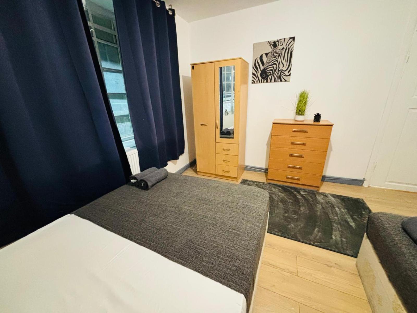 Flats, Location For Tourists, Next Tower Bridge
