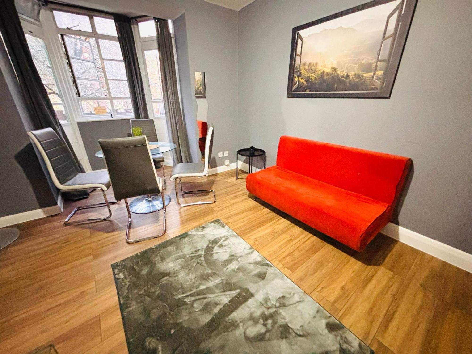 Flats, Location For Tourists, Next Tower Bridge Apartment London