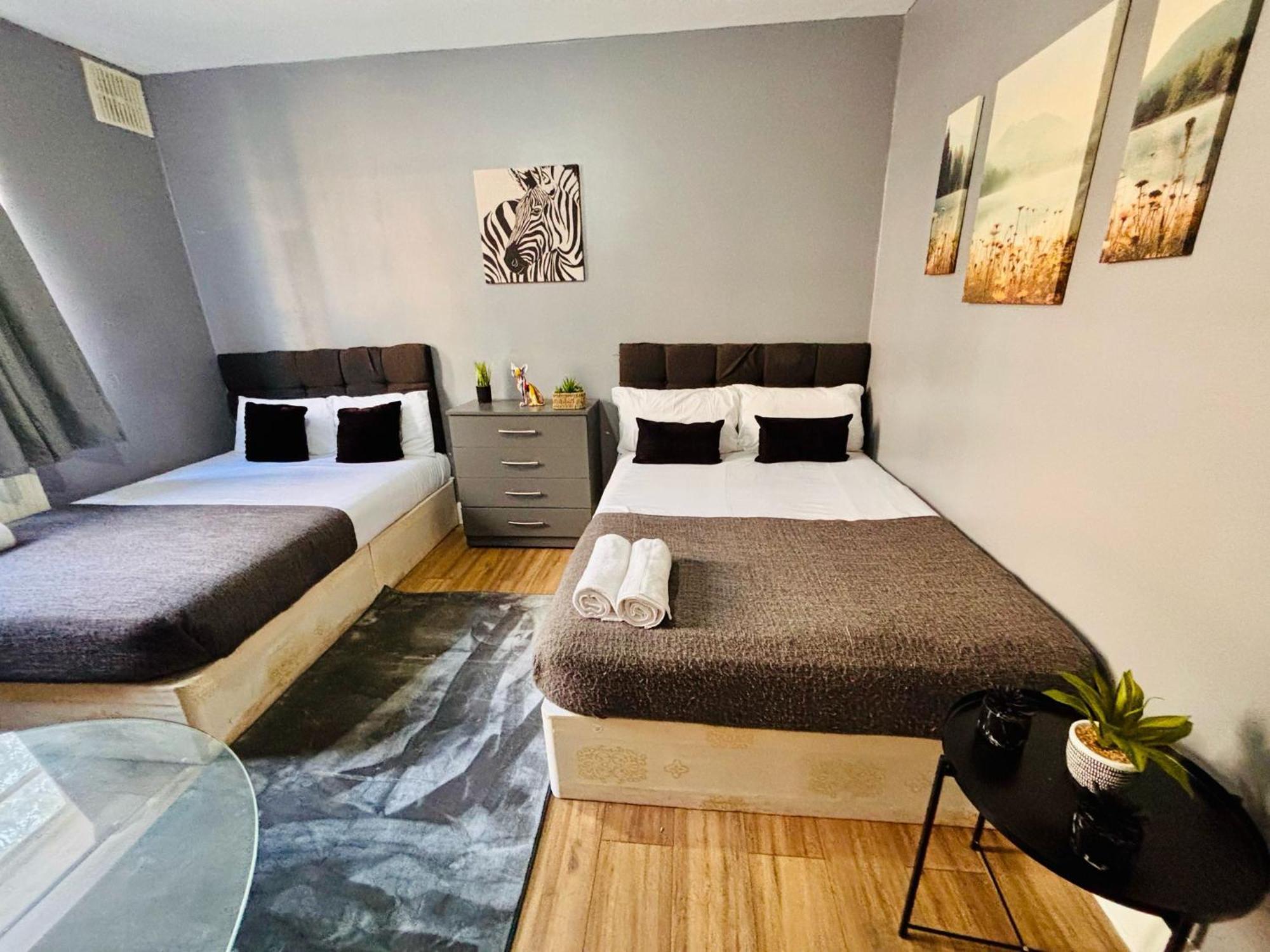 Flats, Location For Tourists, Next Tower Bridge London