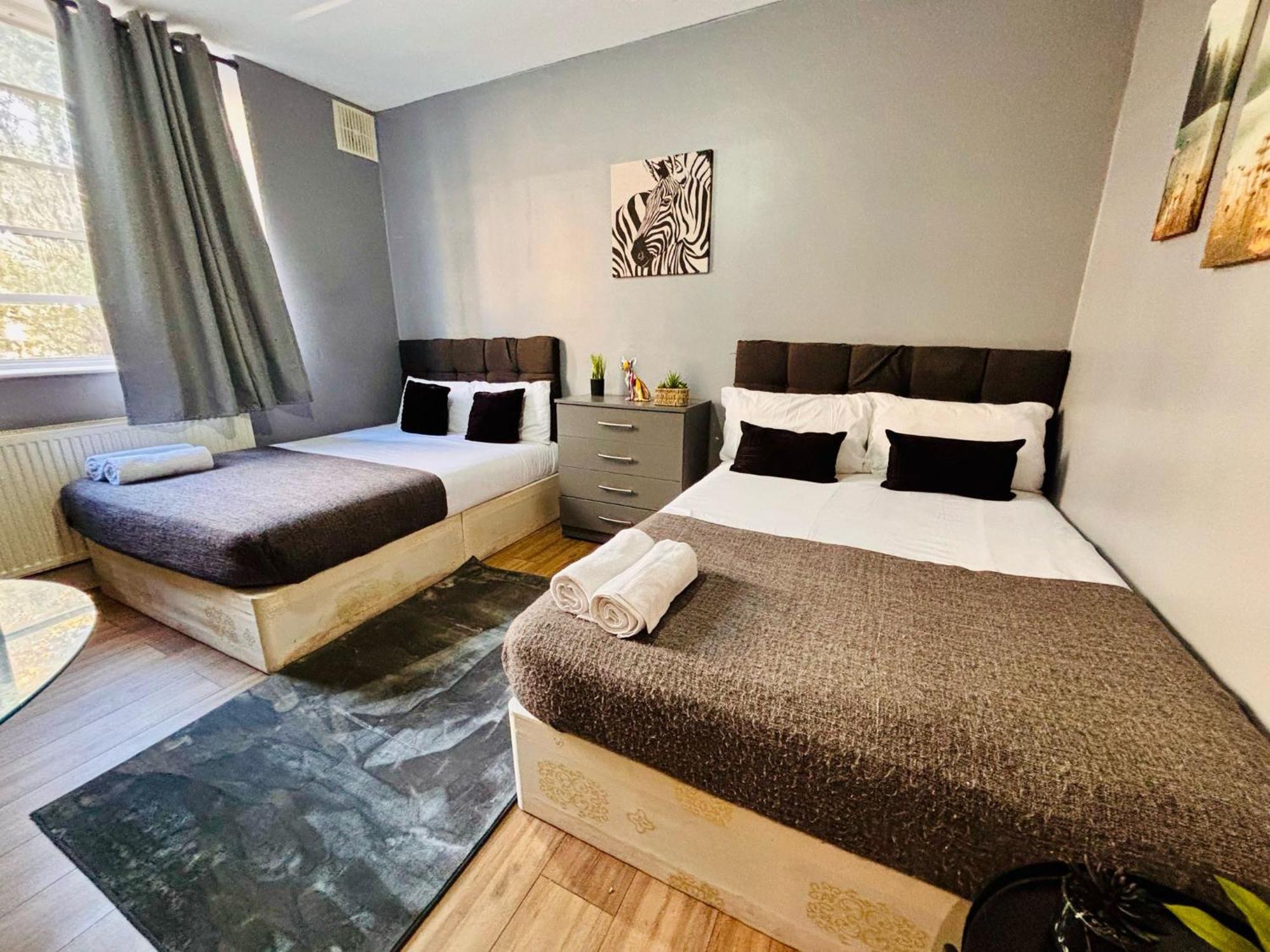 Apartment Flats, Location For Tourists, Next Tower Bridge