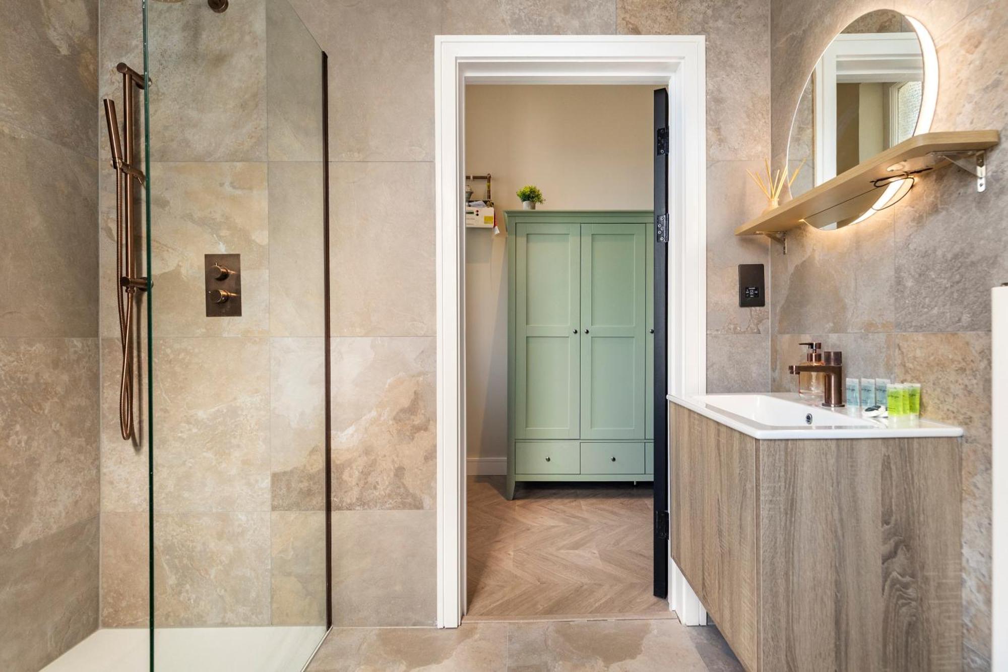 Luxury Living 3br In Maida Vale Apartment *