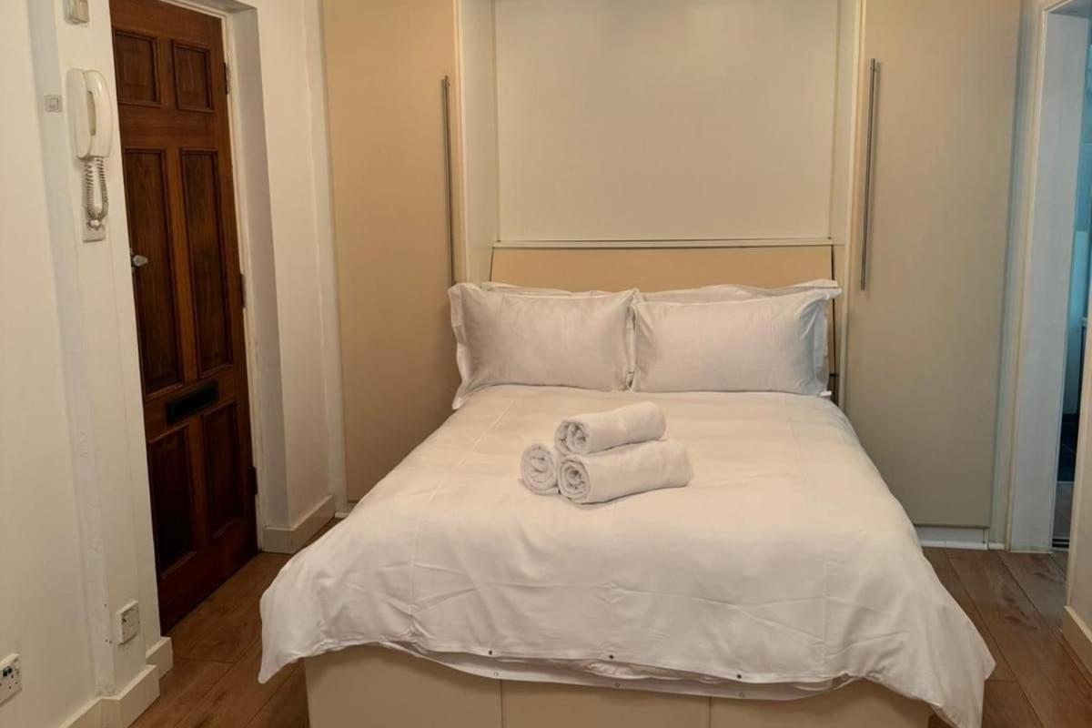 Close To Excel Centre Apartment London