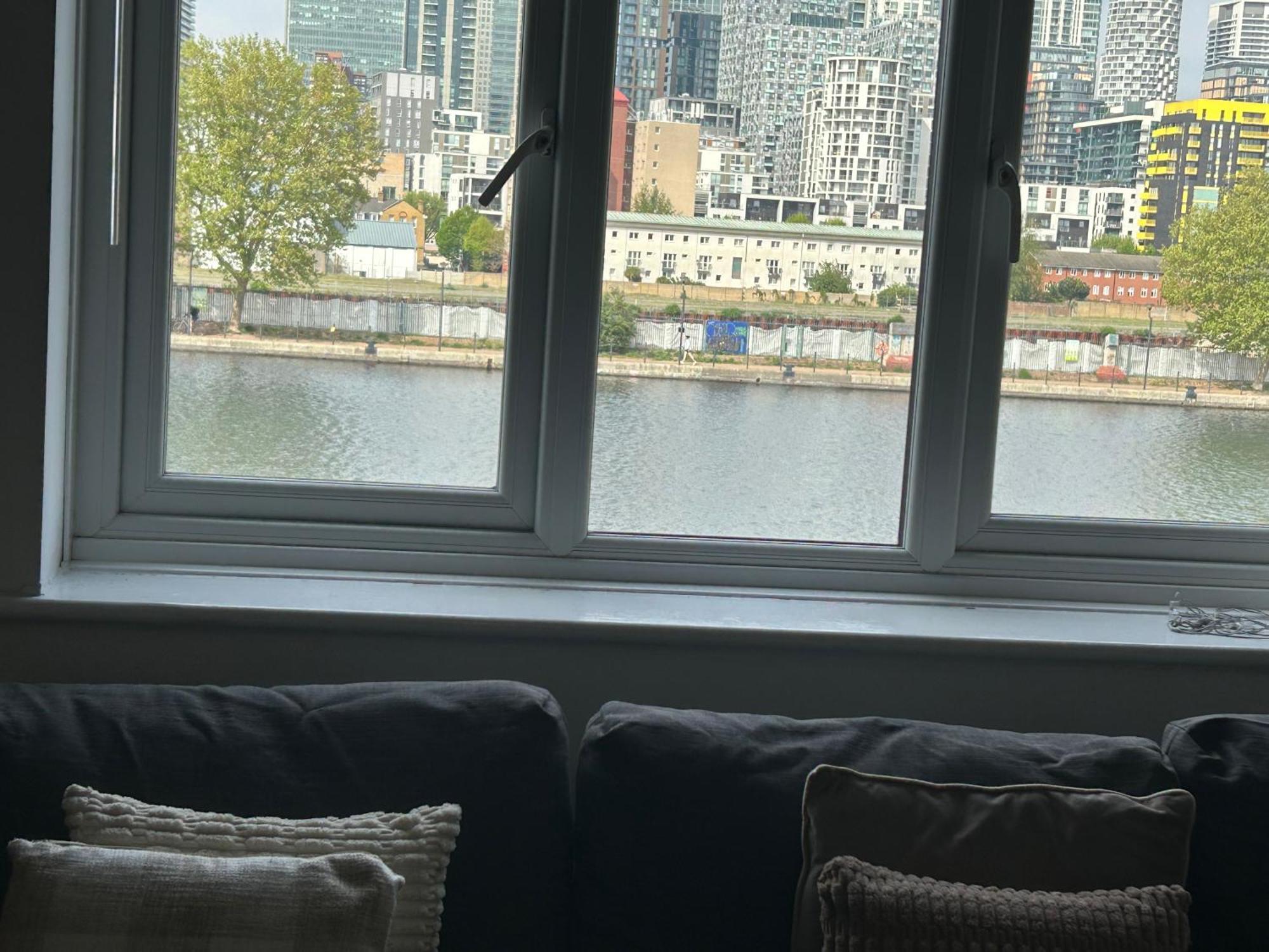Apartment Beautiful View Near Canary Wharf London