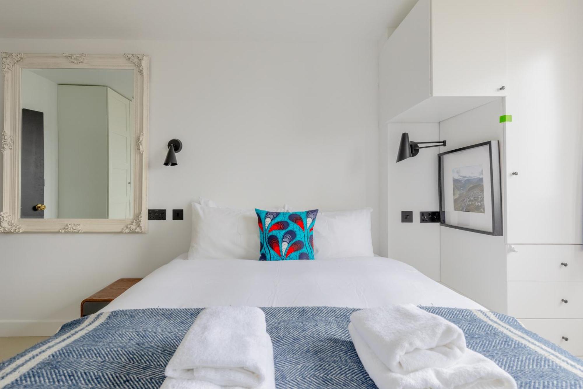 Bright And Stylish 2bd In Old Street W Views