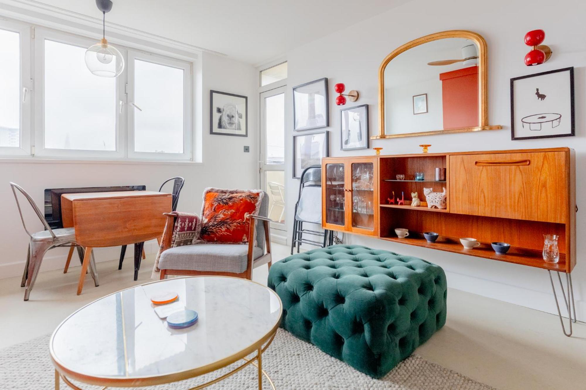 Bright And Stylish 2bd In Old Street W Views Apartment