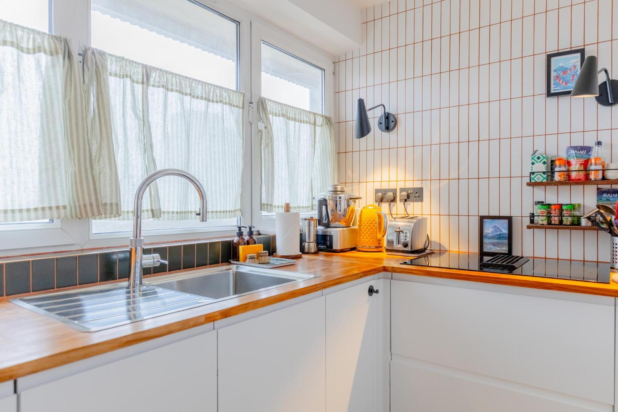 Bright And Stylish 2bd In Old Street W Views London