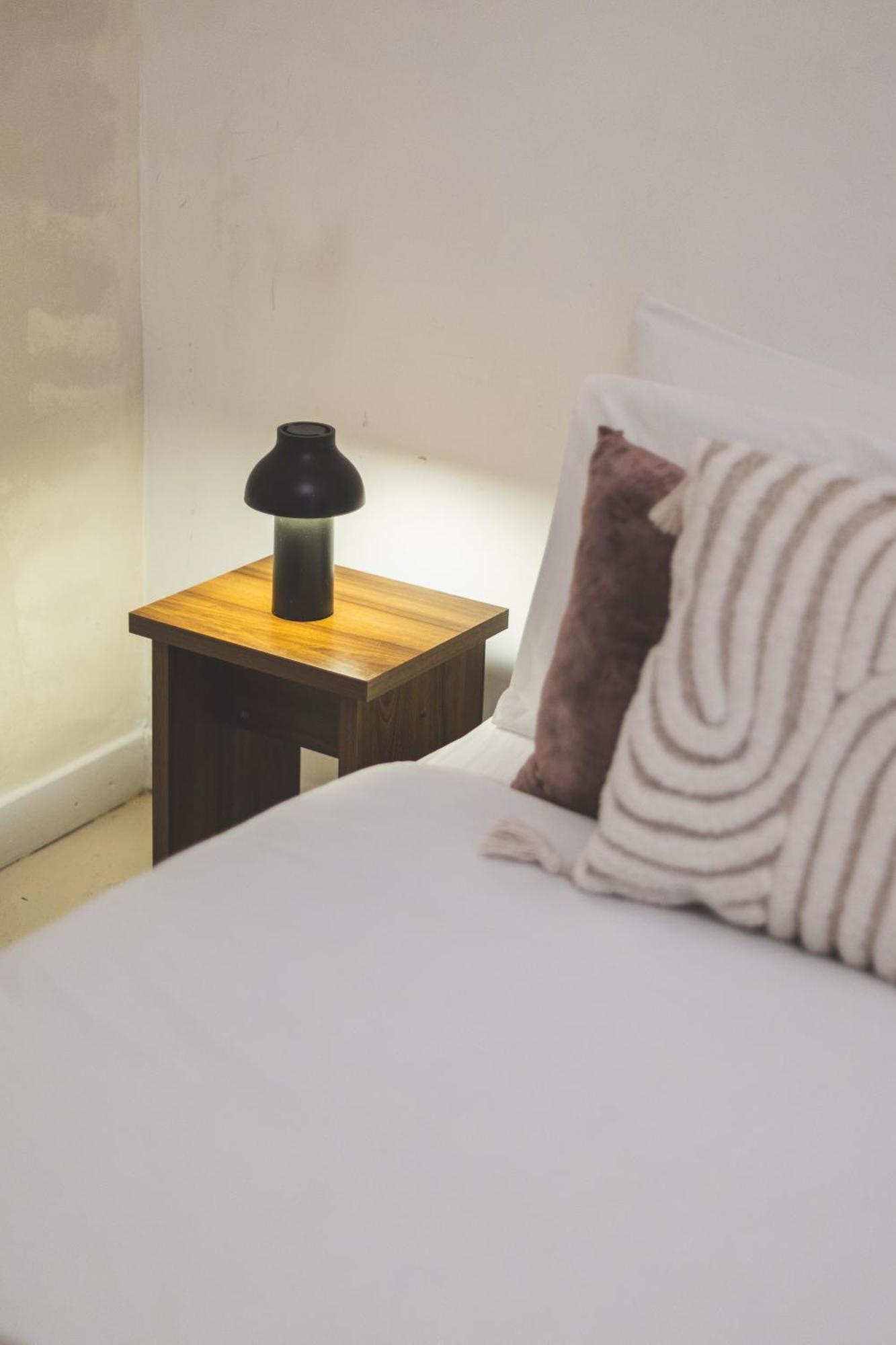 Bright & Spacious 2br Flat, Great Transport Links * London