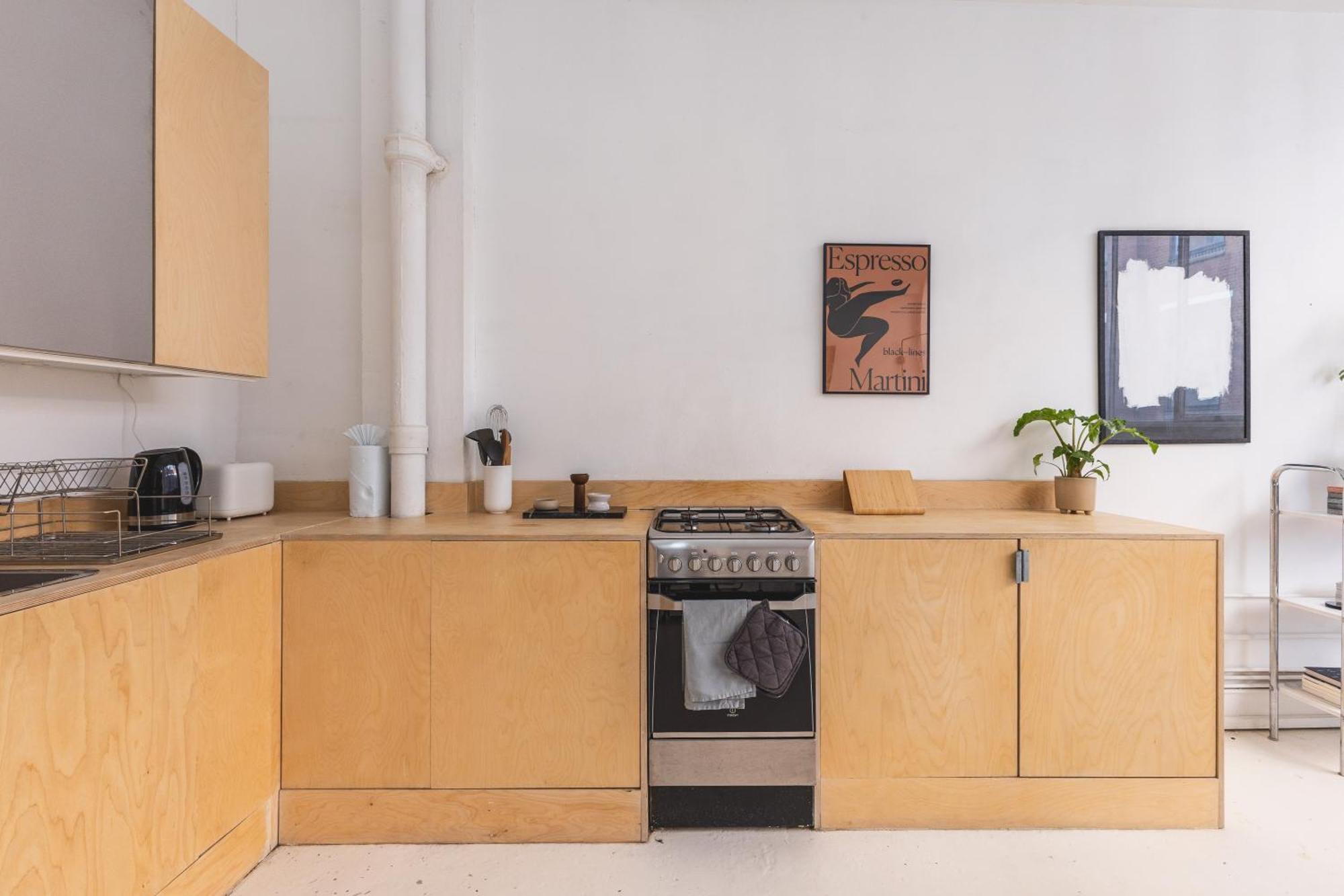 Apartment Bright & Spacious 2br Flat, Great Transport Links