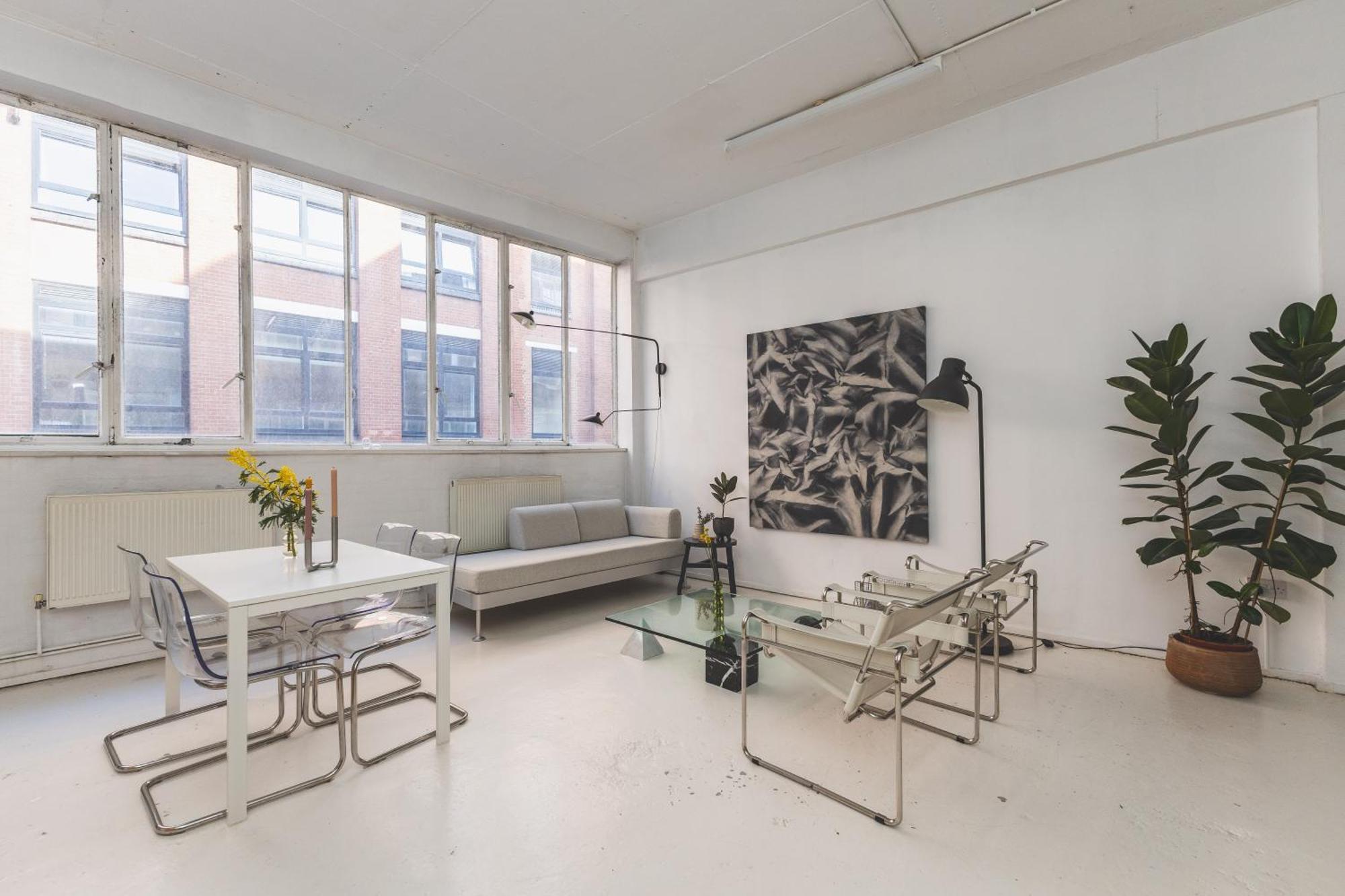 Apartment Bright & Spacious 2br Flat, Great Transport Links London