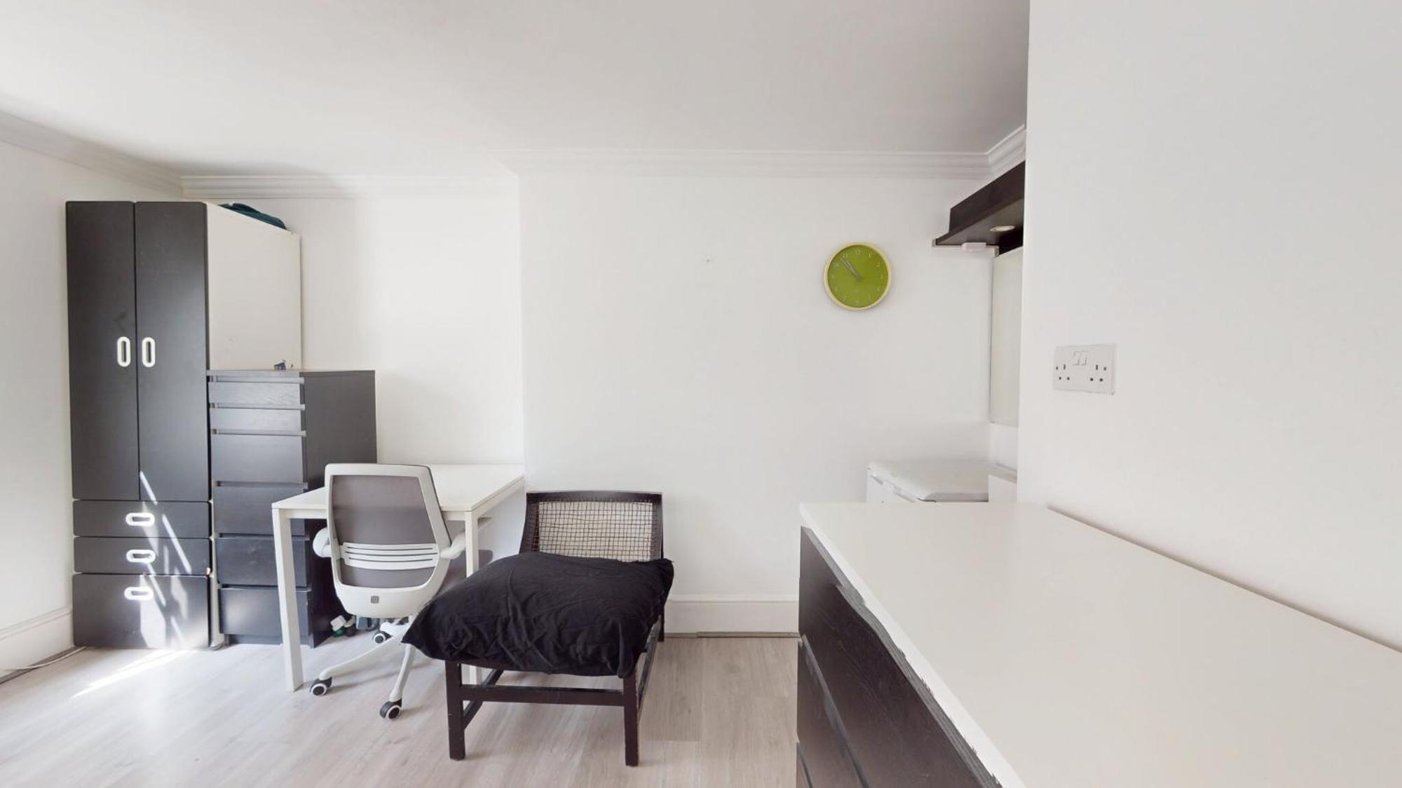 Charring Cross London, Prime Location Homestay *
