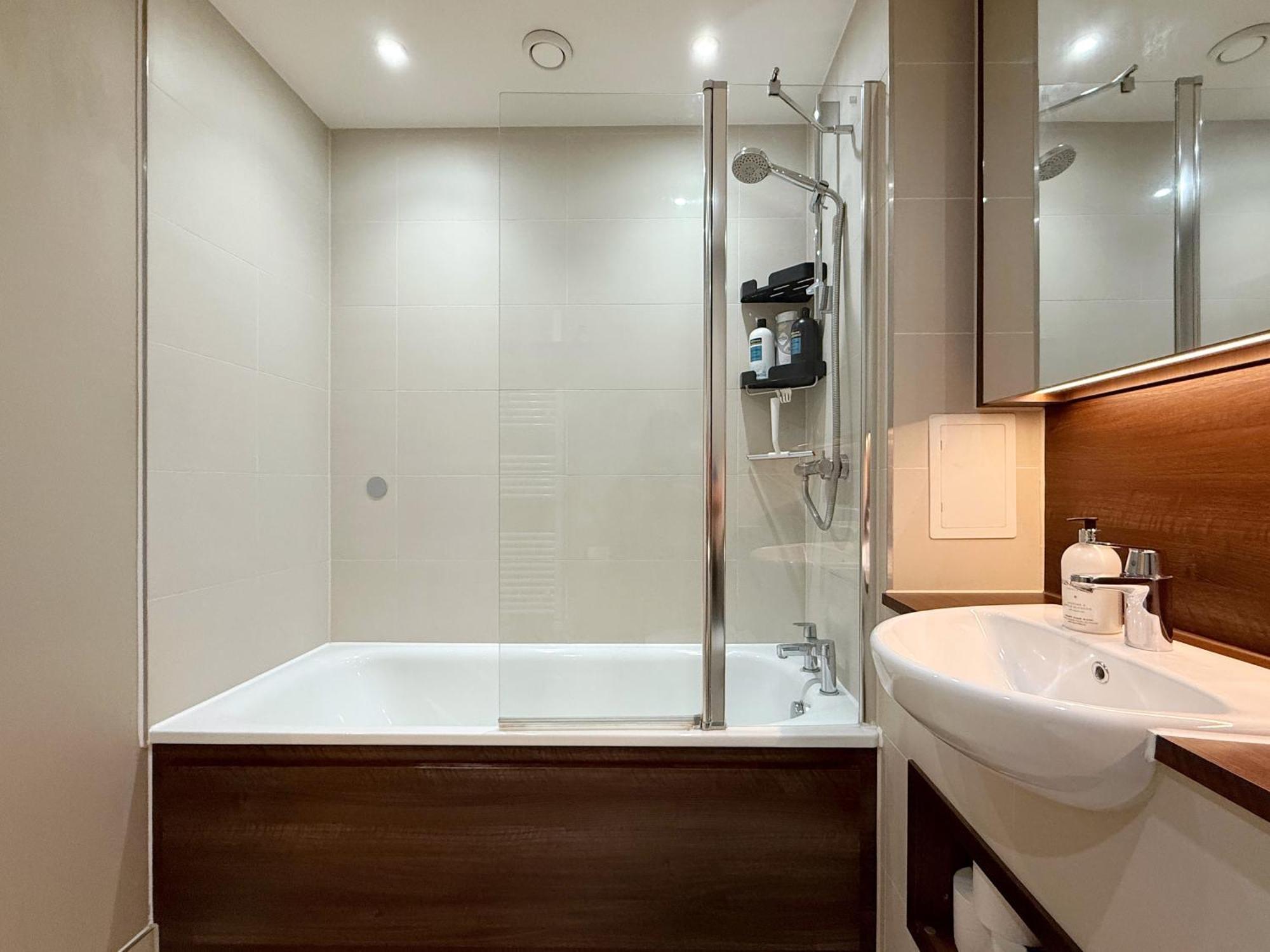 George's Place In Wembley - Close To Wembley Stadium & Wembley Arena * London