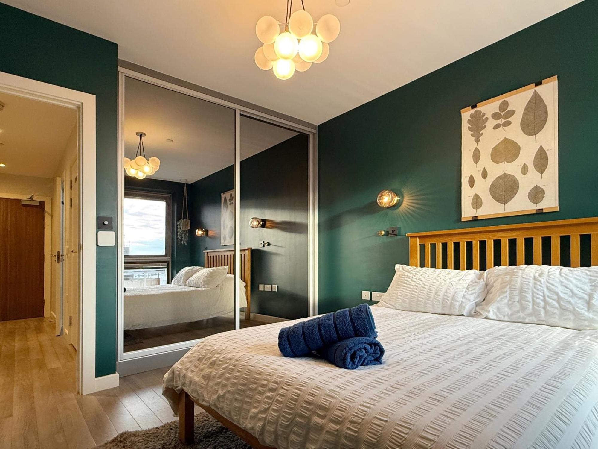 George's Place In Wembley - Close To Wembley Stadium & Wembley Arena London