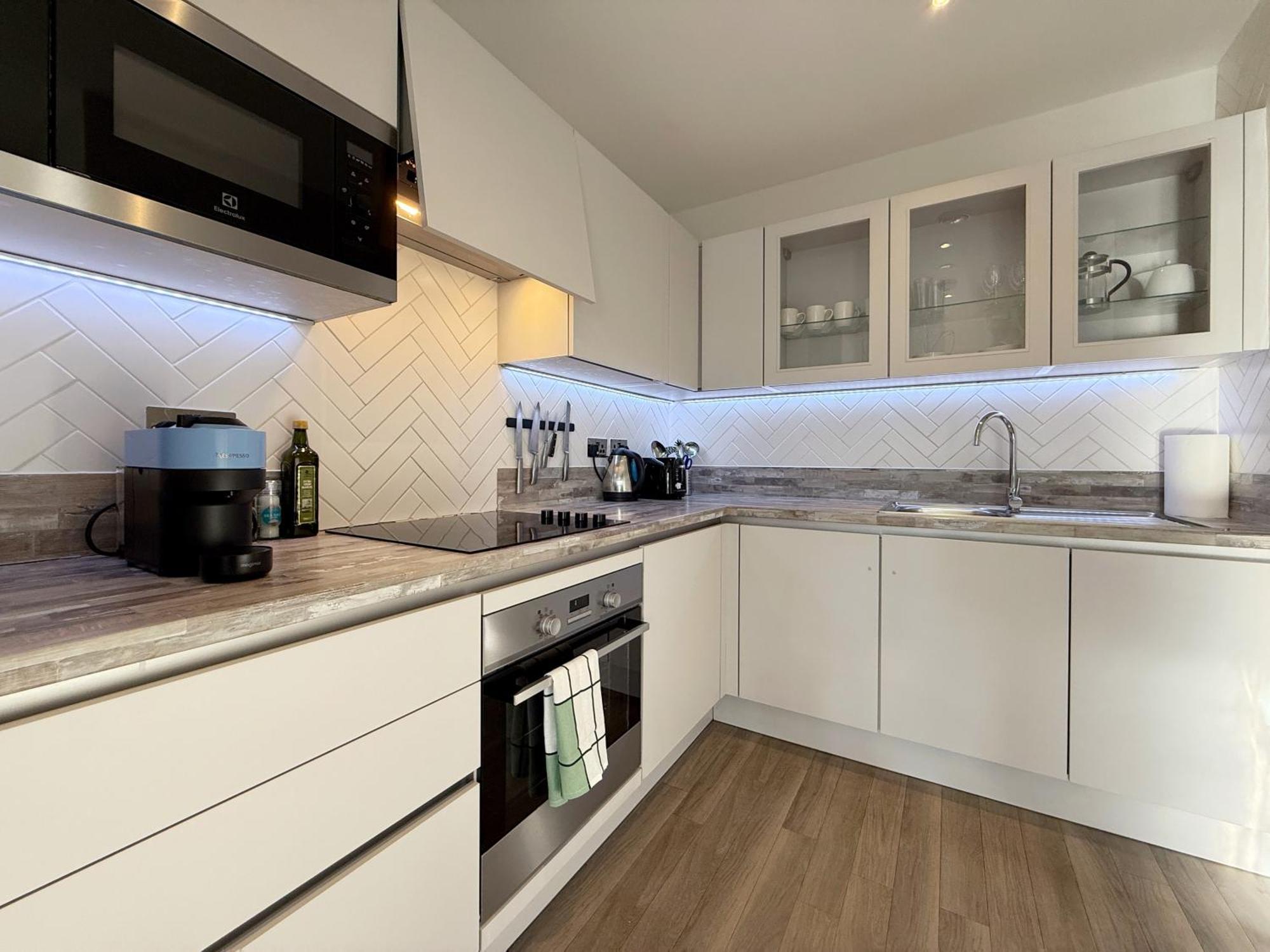 George's Place In Wembley - Close To Wembley Stadium & Wembley Arena