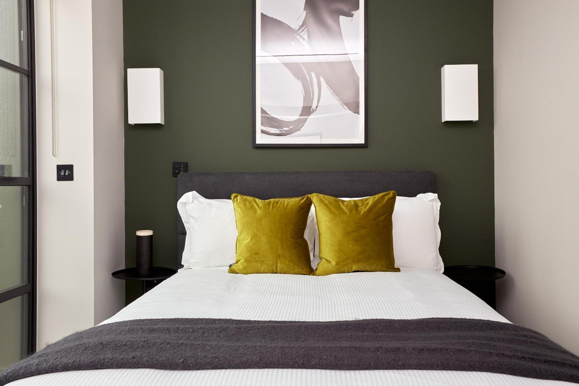 Sonder Back Hill Aparthotel London
