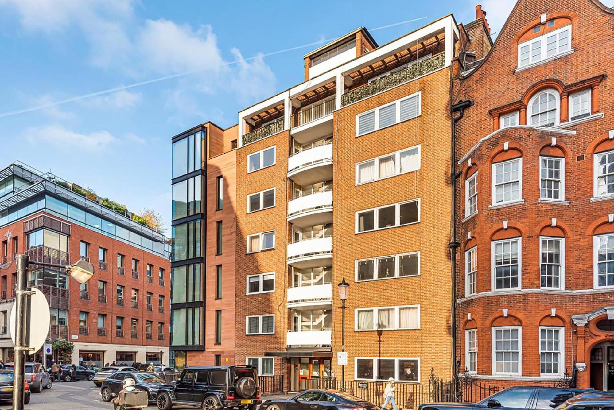 Apartment Charming 2 Bed Flat In Knightsbridge London Balcony View Of Harrods