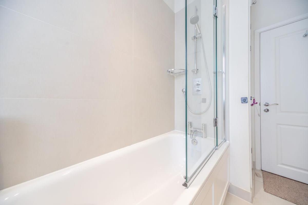 Estatesmen Mayfair London