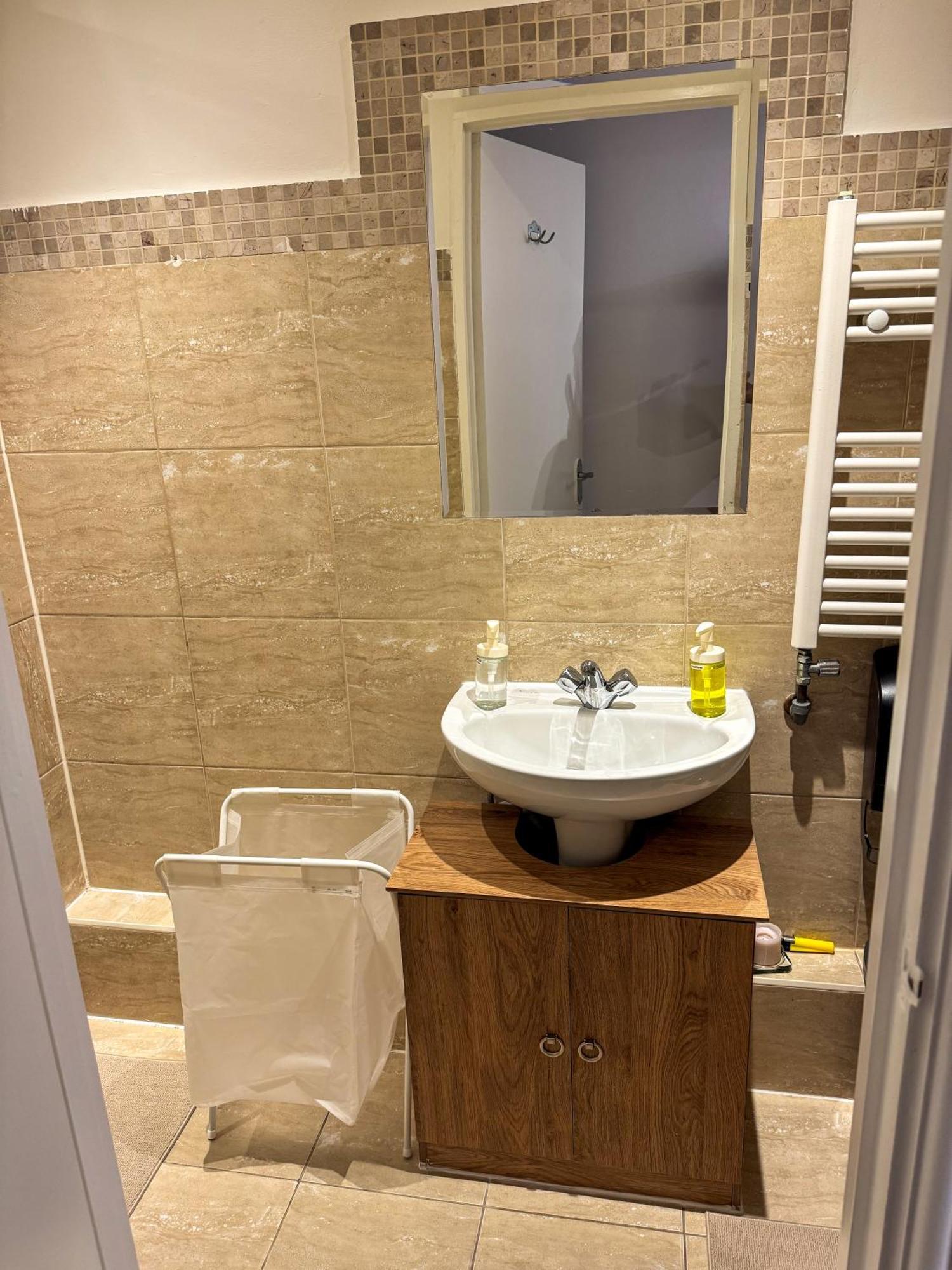 Queensborough Apartment, Apartment London