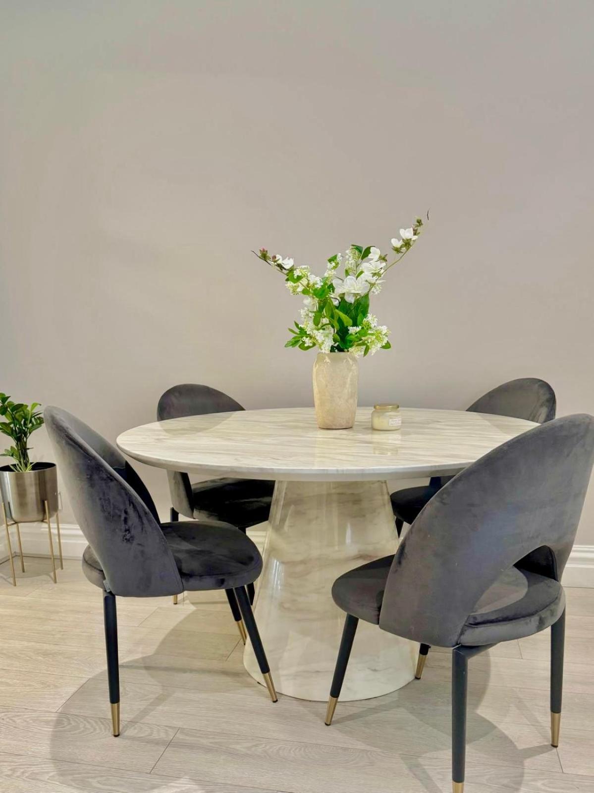 Stunning 2br In The Heart Of Chelsea Apartment London