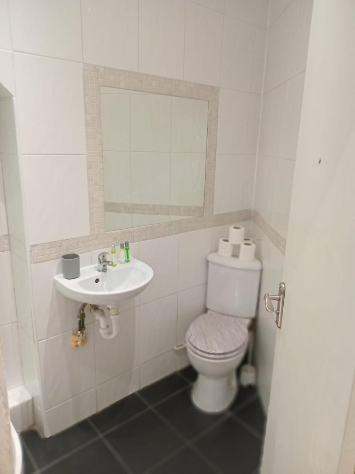 A3-1st Floor 2 Bed Flat Near Elephant And Castle Apartment London