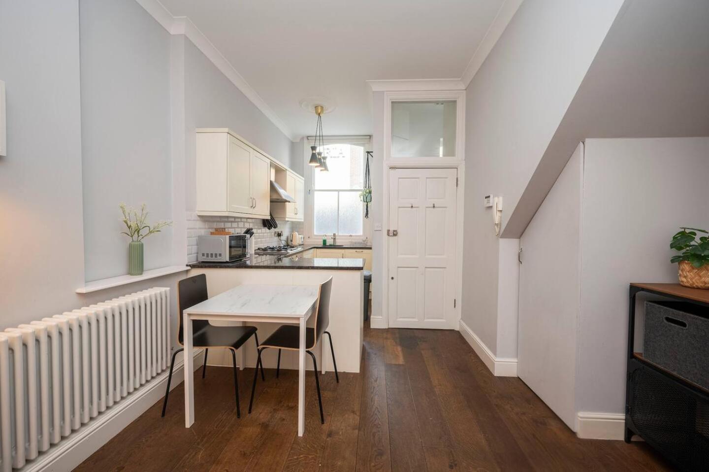 Cosy Retreat For Two Off Upper St, Islington Pass The Keys Apartment *