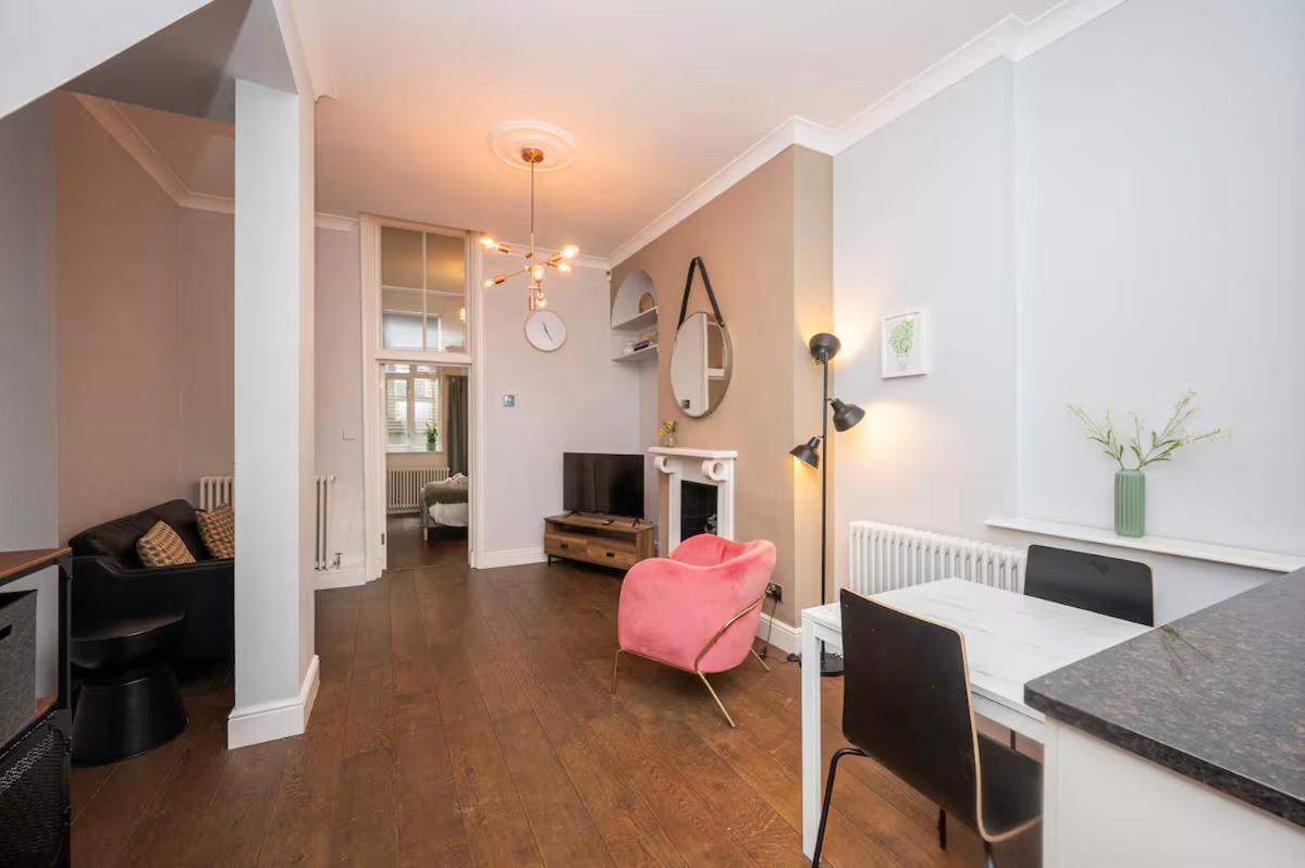 Cosy Retreat For Two Off Upper St, Islington Pass The Keys London