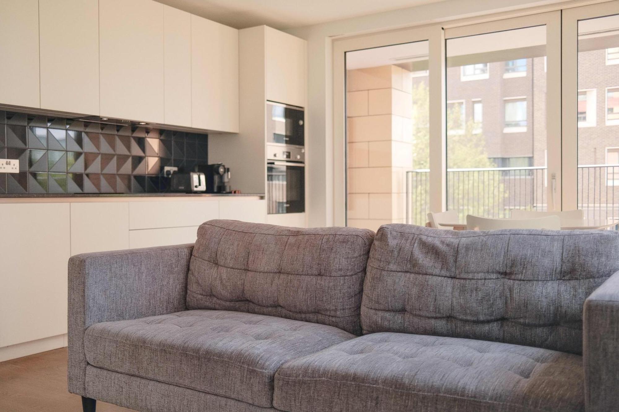 Luxury With Private Balcony In Zone 1 London